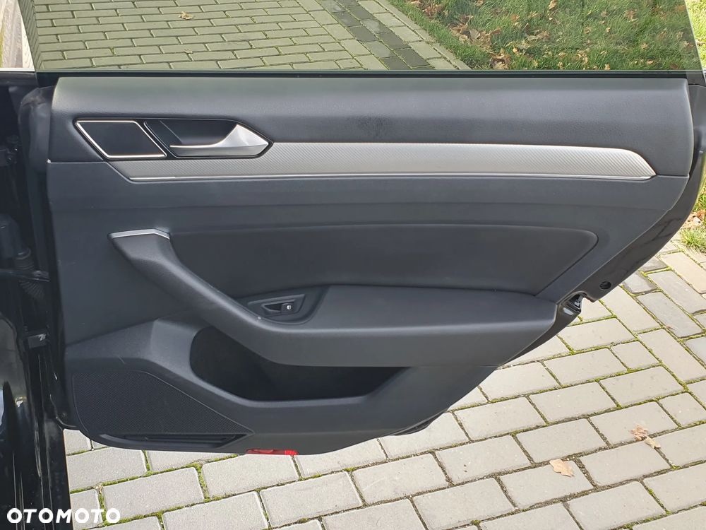 Volkswagen Arteon 2.0 TDI SCR 4Motion DSG R-Line - 26