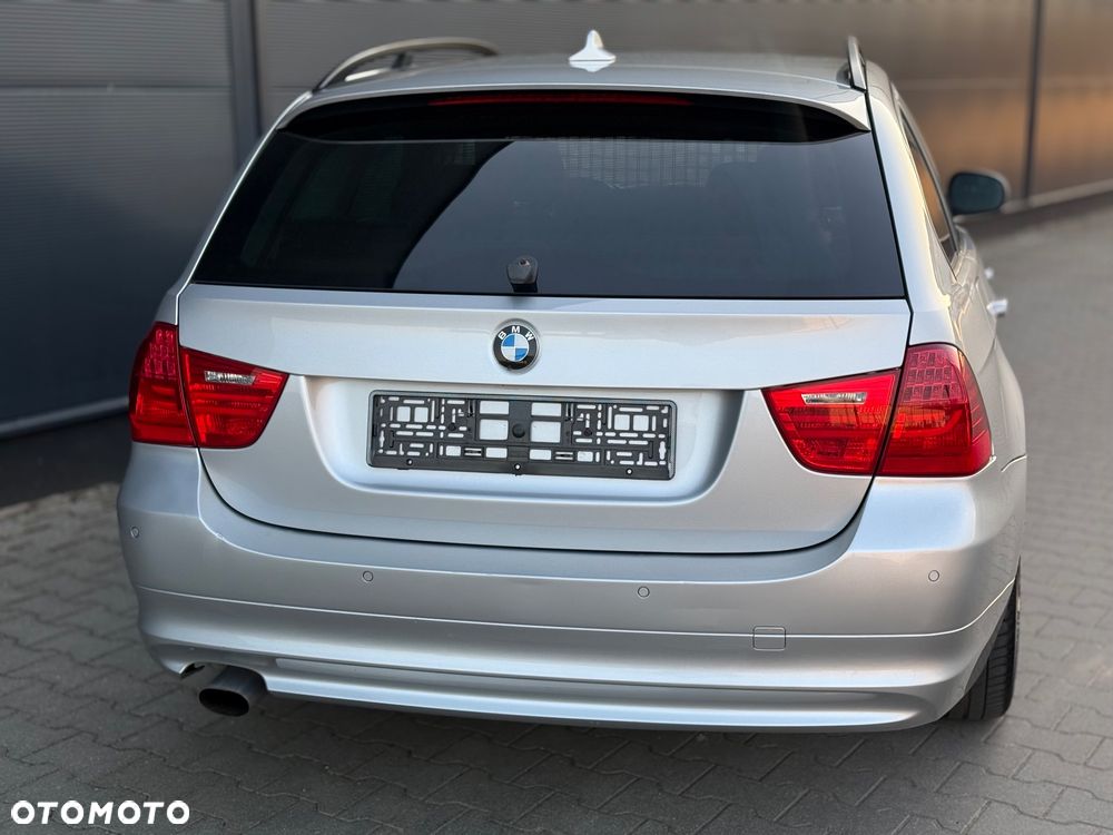 BMW Seria 3 318d DPF - 15