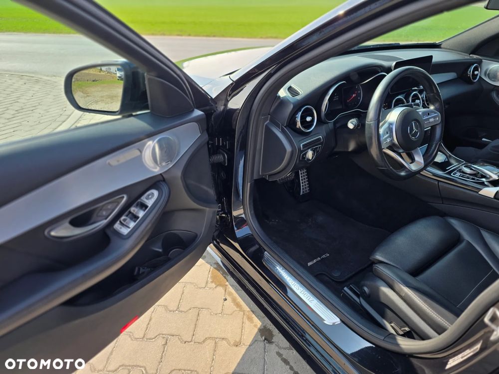 Mercedes-Benz Klasa C 300 d 9G-TRONIC - 17
