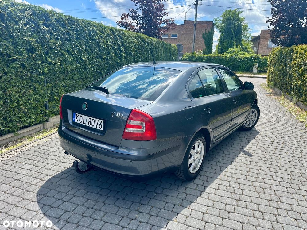 Skoda Octavia 1.6 Ambition - 4