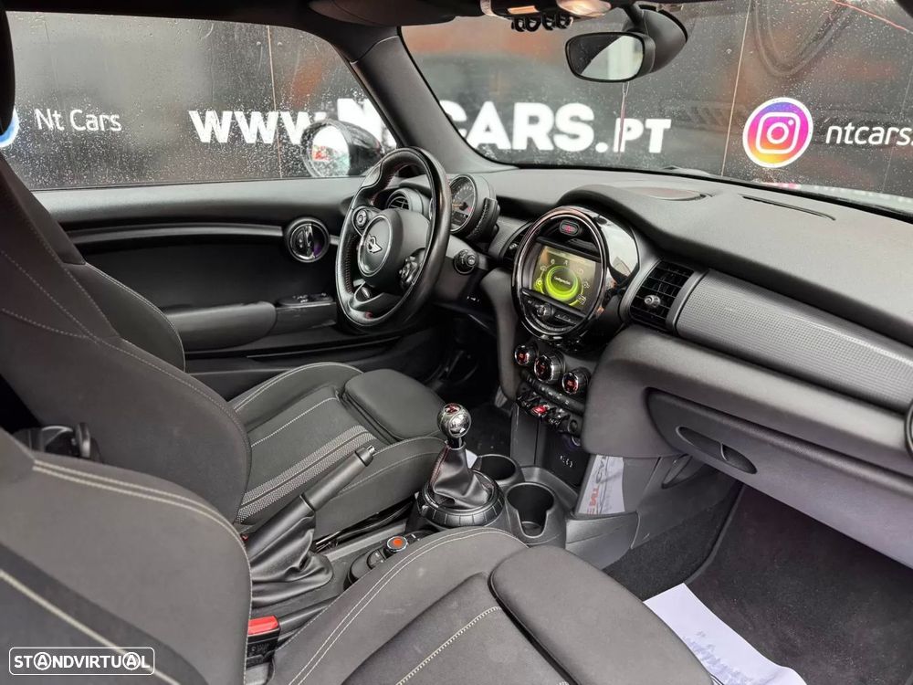 MINI 3 Portas One D - 19