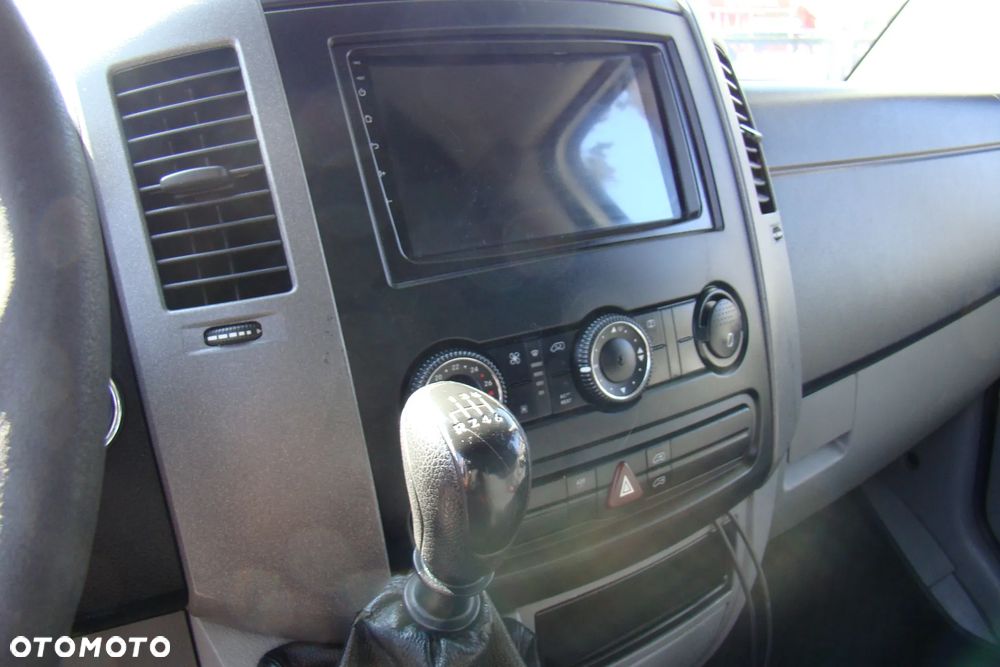 Mercedes-Benz Sprinter - 10