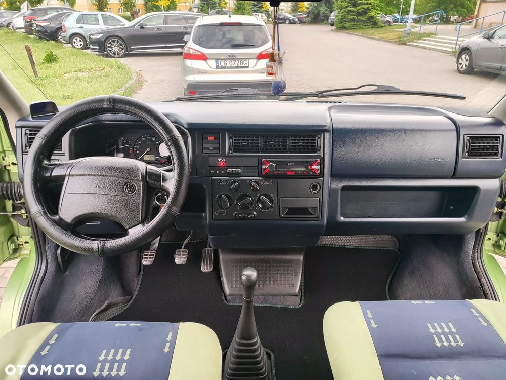 Volkswagen Multivan - 14