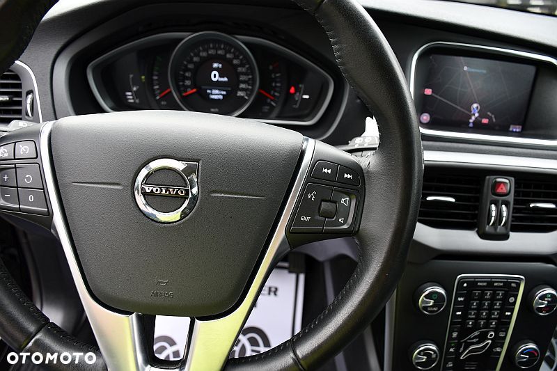 Volvo V40 T2 Momentum - 18