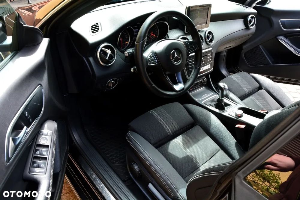 Mercedes-Benz CLA 200 Urban - 6