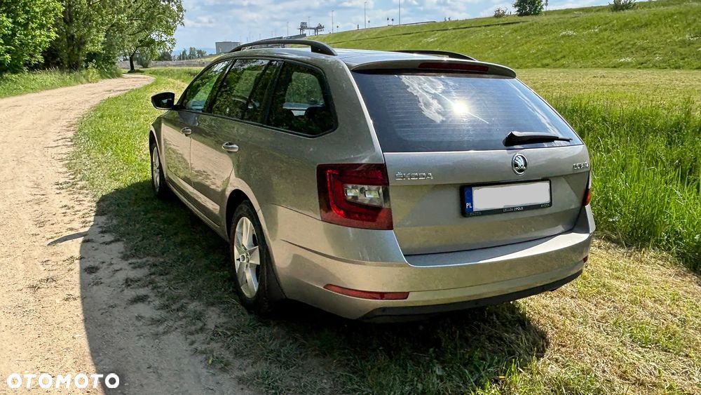 Skoda Octavia 1.4 TSI Ambition DSG - 2