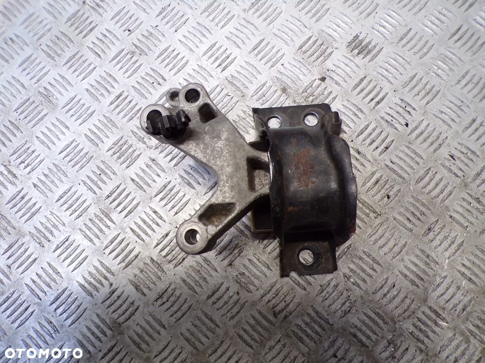 ŁAPA PODUSZKA SILNIKA RENAULT CLIO IV 1.2 TCE - 2