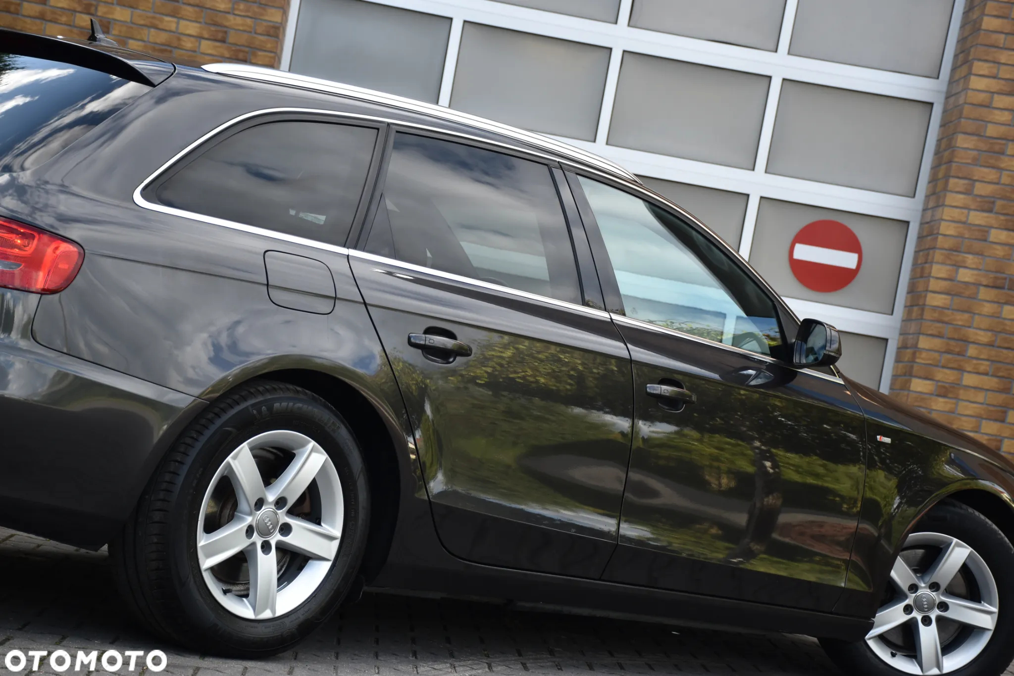 Audi A4 2.0 TDI DPF S line Sportpaket - 40