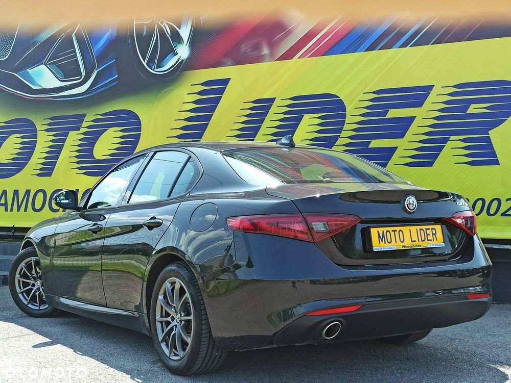 Alfa Romeo Giulia - 4