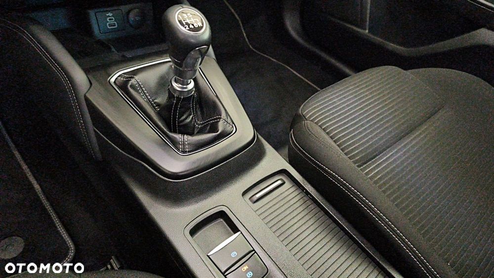 Ford Focus 1.0 EcoBoost mHEV Titanium X - 19