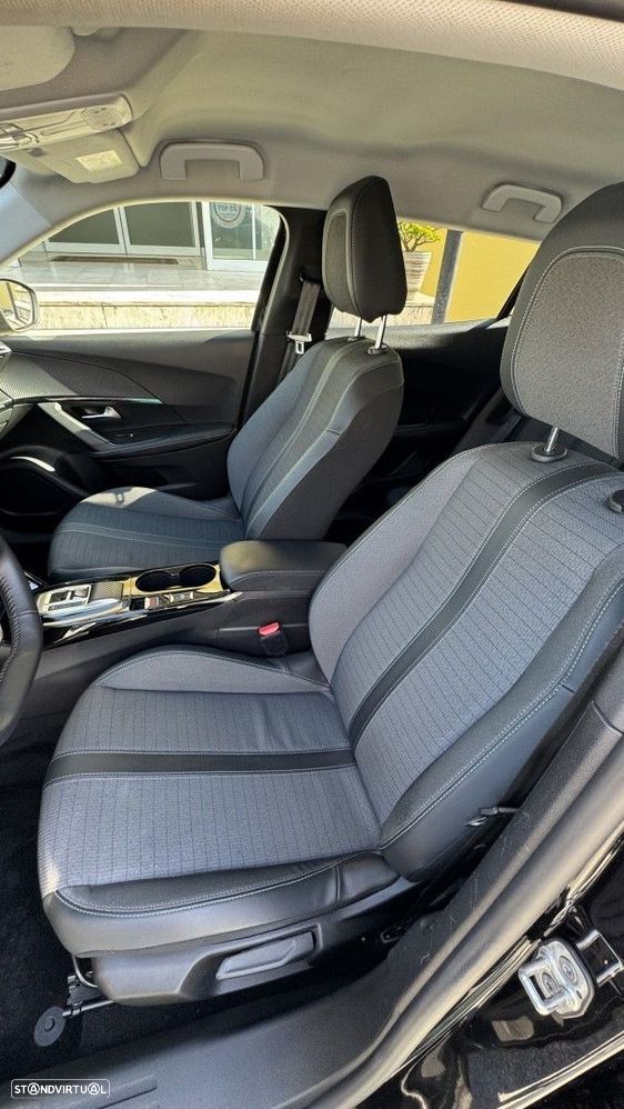 Peugeot 2008 1.2 PureTech Allure Pack EAT8 - 15