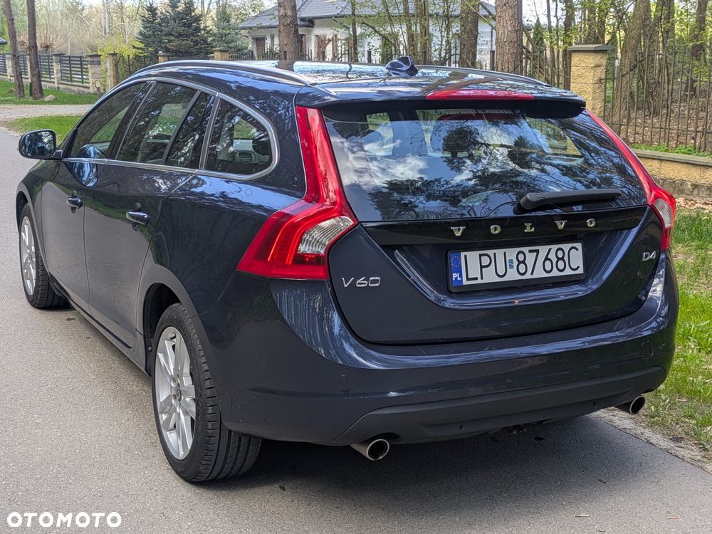 Volvo V60 D4 AWD Summum - 10