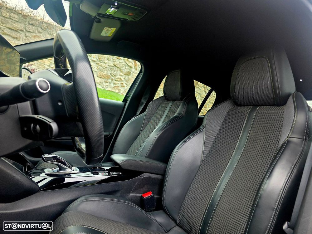 Peugeot e-208 50 kWh GT - 18