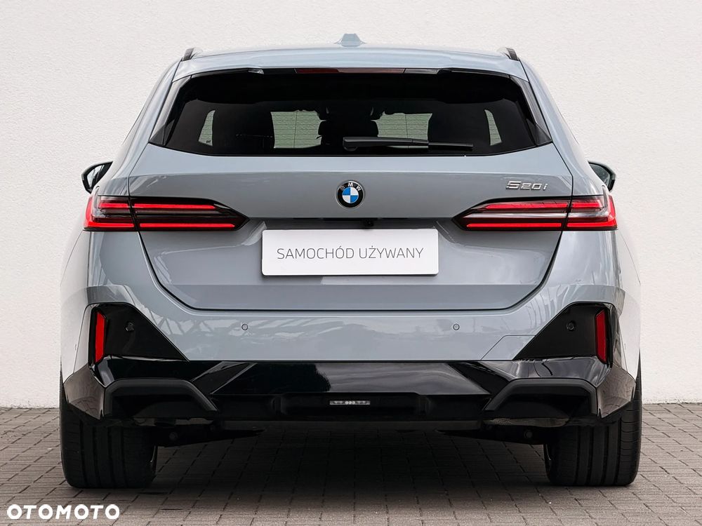BMW Seria 5 520i - 6