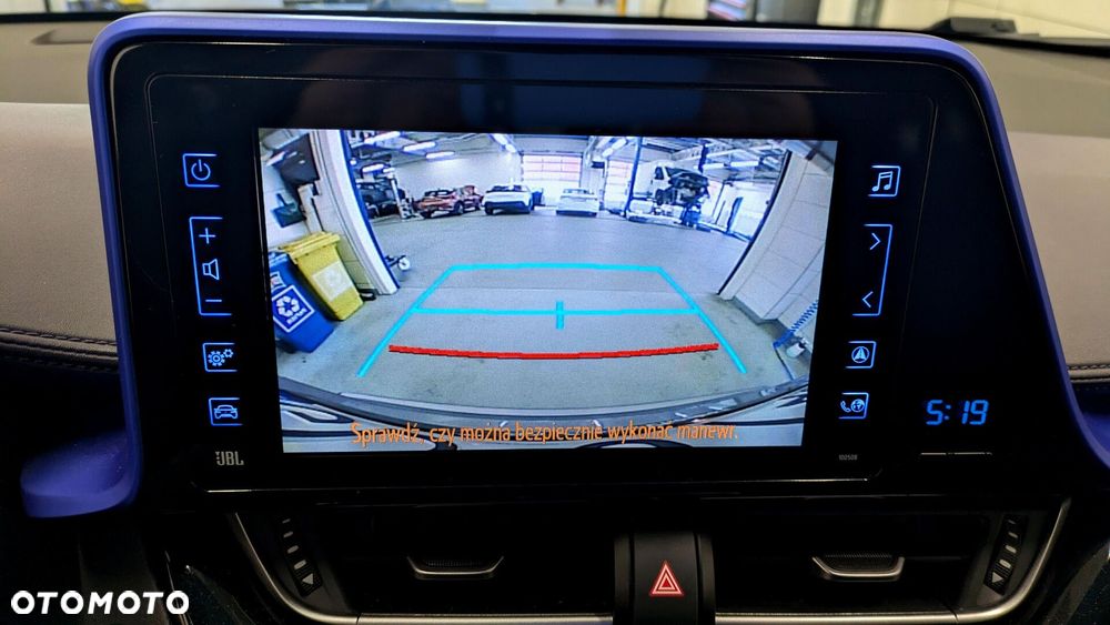 Toyota C-HR 1.8 Hybrid Dynamic - 18