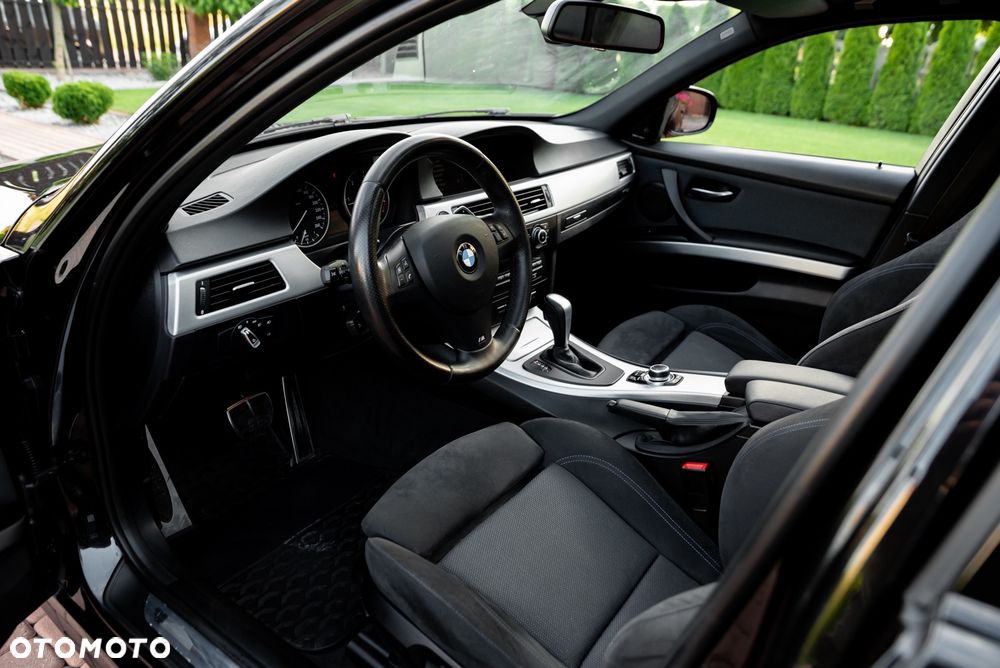 BMW Seria 3 320d xDrive - 17