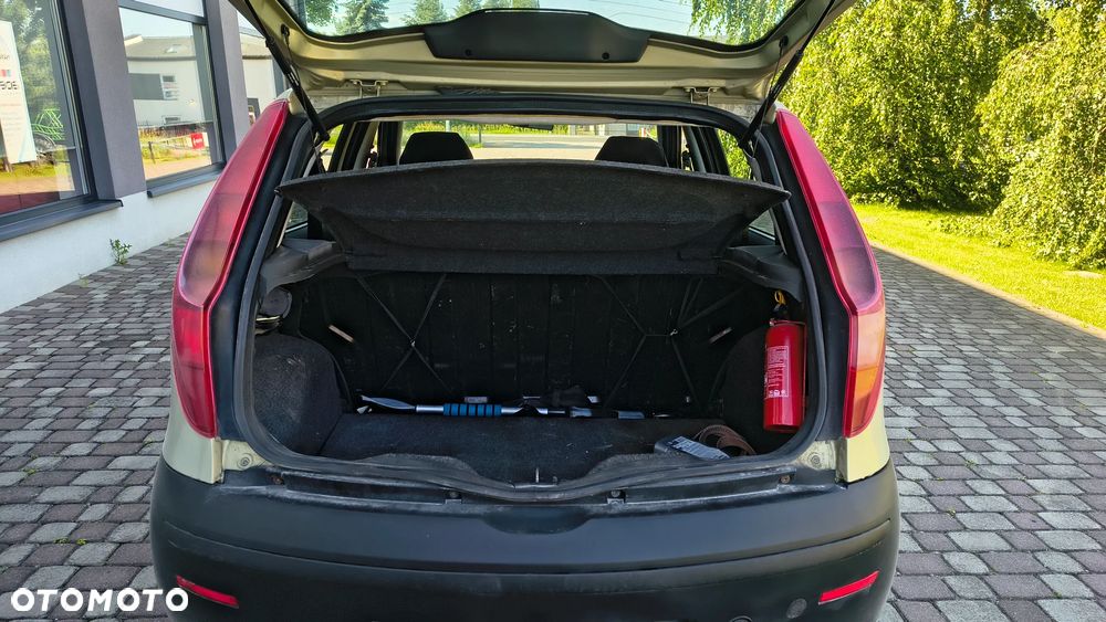 Fiat Punto 1.2 8V - 16