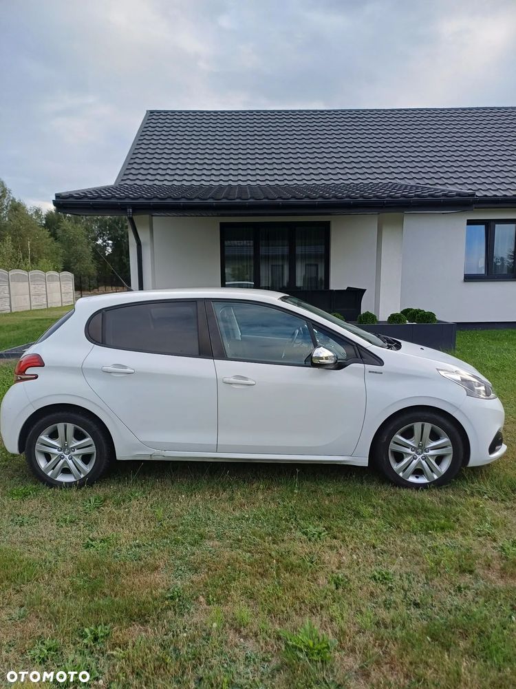 Peugeot 208 1.2 PureTech Style - 4