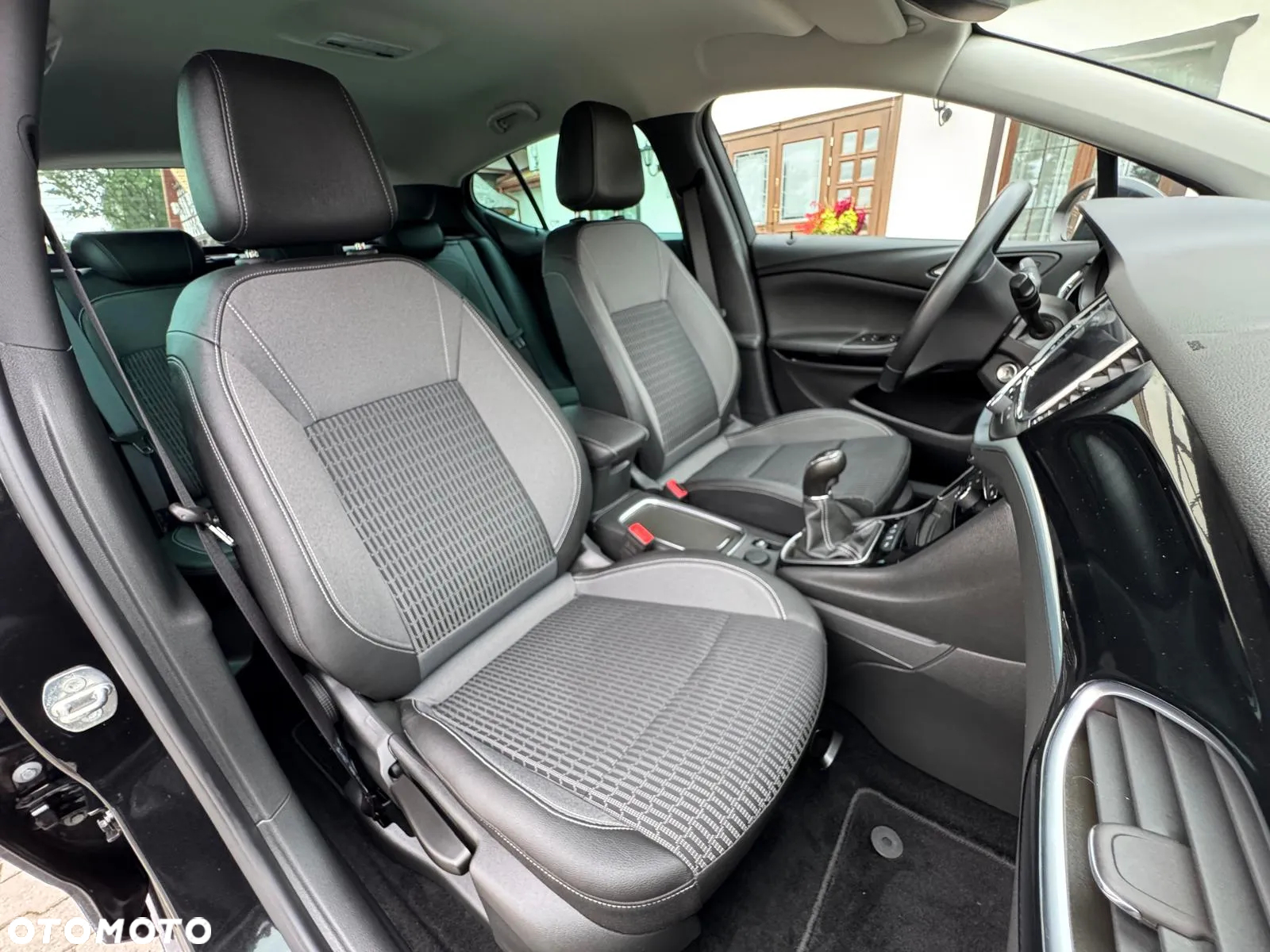 Opel Astra 1.2 Turbo Start/Stop Edition - 27