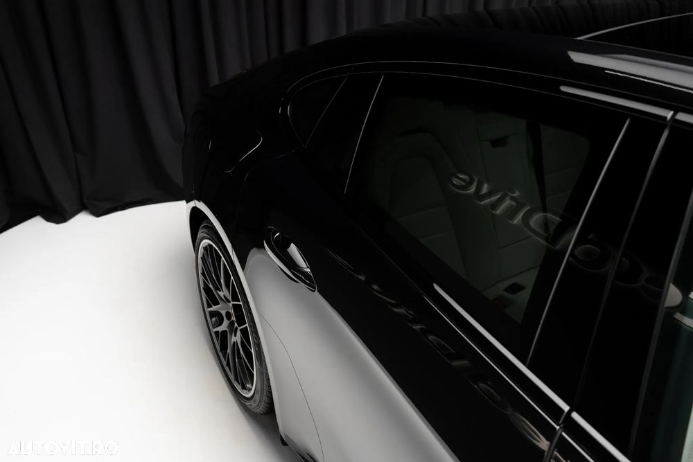 Porsche Panamera 4 - 8