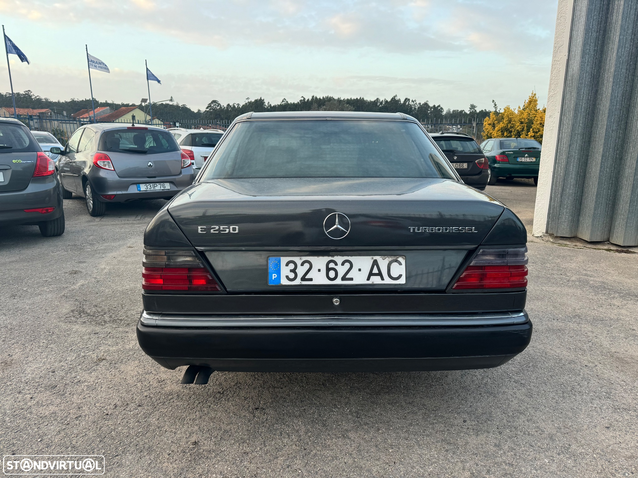 Mercedes-Benz 250 D Turbo - 7