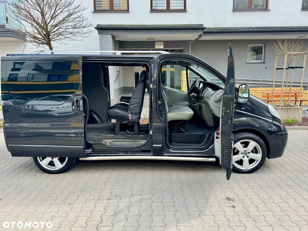 Opel Vivaro - 8