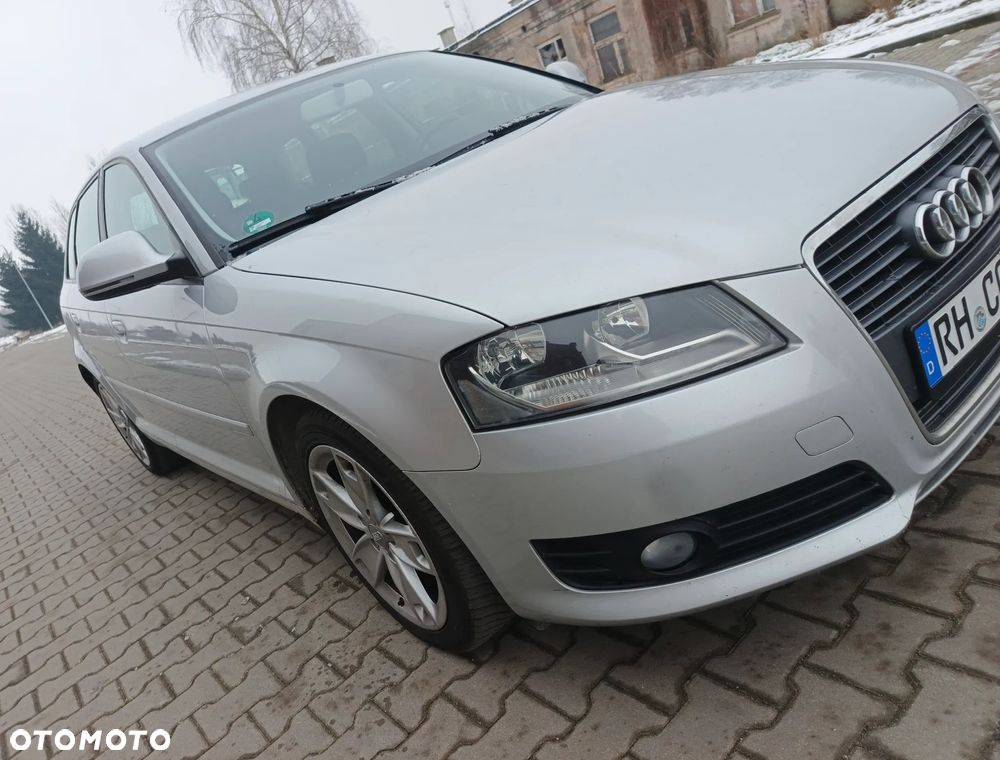 Audi A3 Sportback 1.6 TDI DPF Attraction - 11