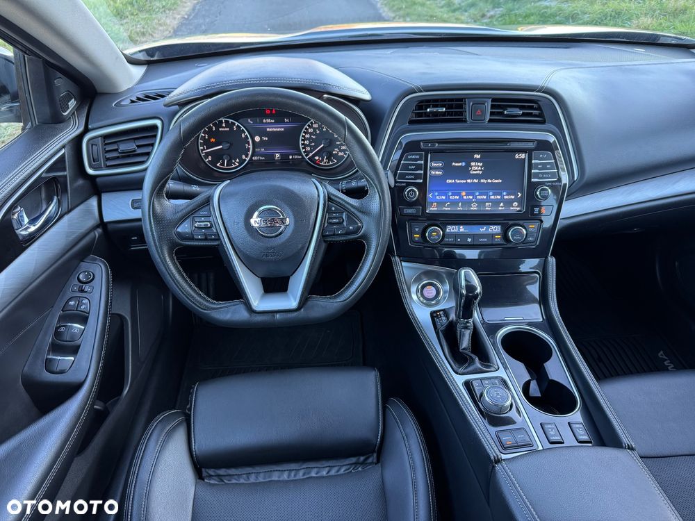 Nissan Maxima - 7