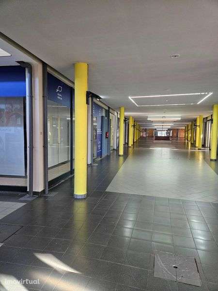 Aluguer  Loja 90m² - Grande imagem: 2/6