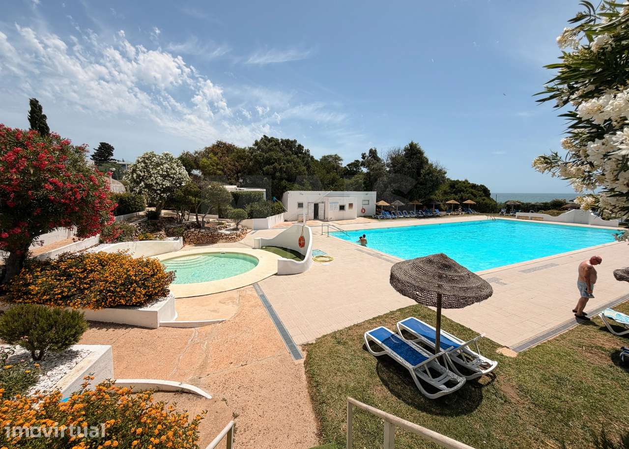 T1 na Vila Senhora da Rocha | Praia a 70 m | 4 Piscinas | 9 Hectare... - Grande imagem: 2/23