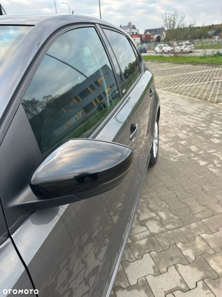 Volkswagen Polo - 9
