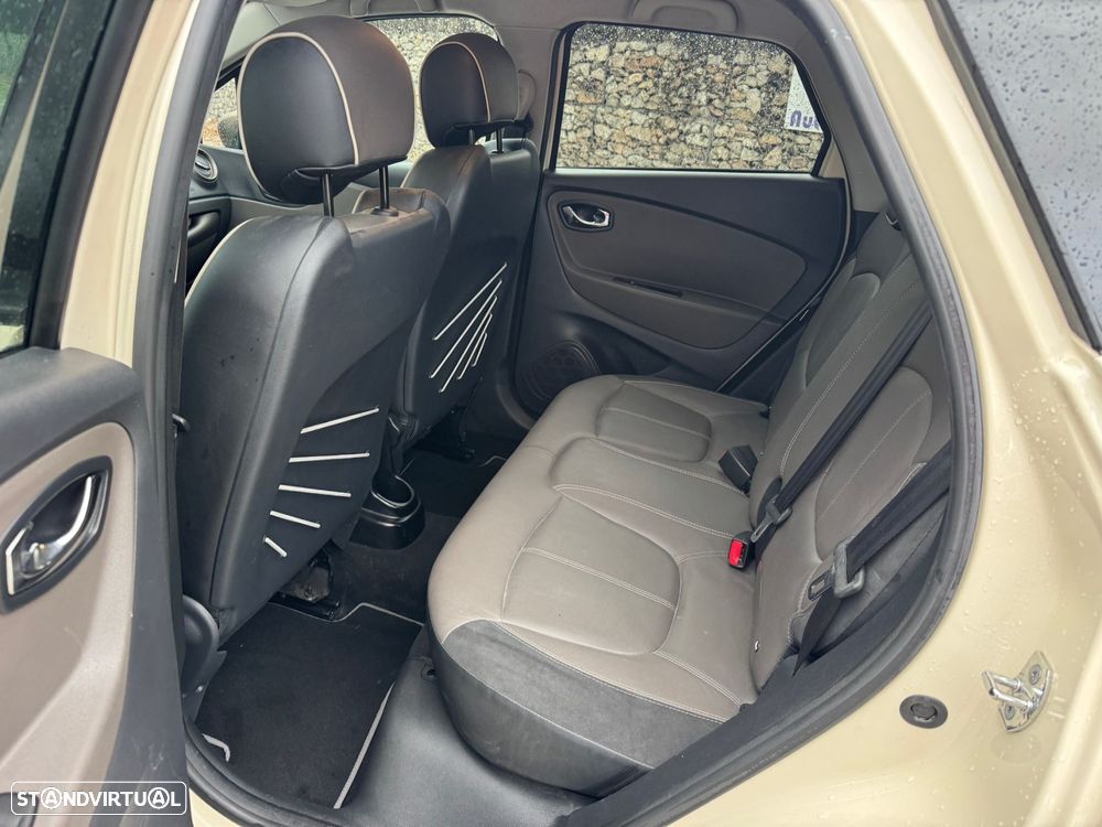 Renault Captur 1.2 TCe Exclusive EDC - 13