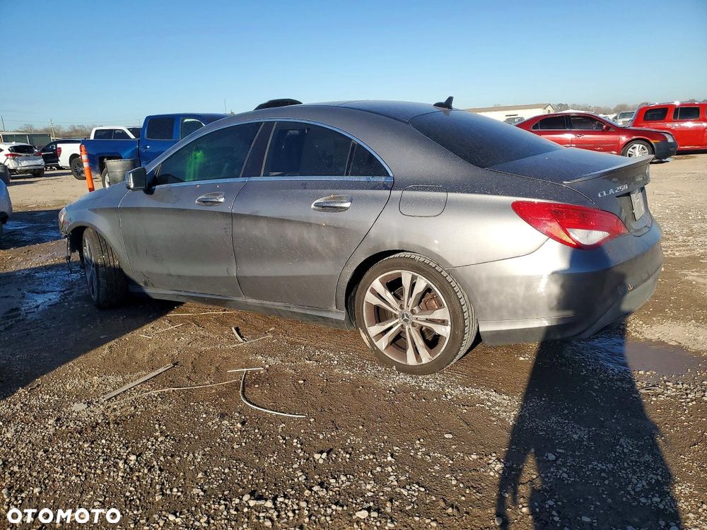 Mercedes-Benz CLA 250 4-Matic - 7