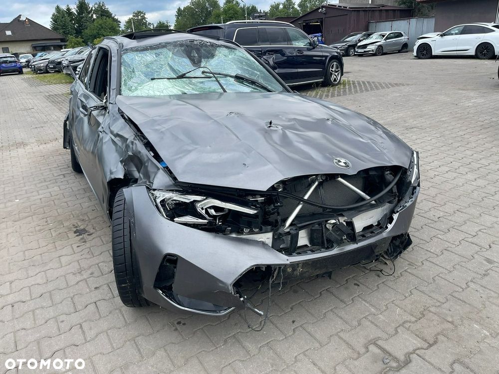 BMW 3 Series 2024 photo 4