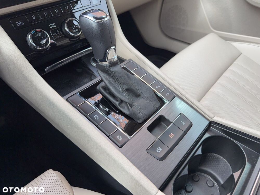 Skoda Superb 2.0 TSI Style DSG - 22