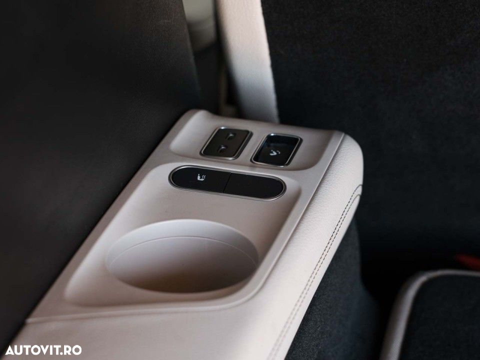 Mercedes-Benz GLS - 36