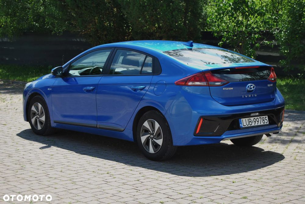 Hyundai IONIQ Hybrid Platinum - 4