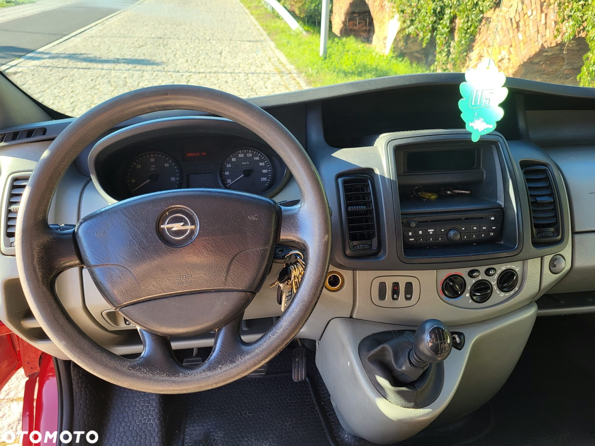 Opel Vivaro - 17