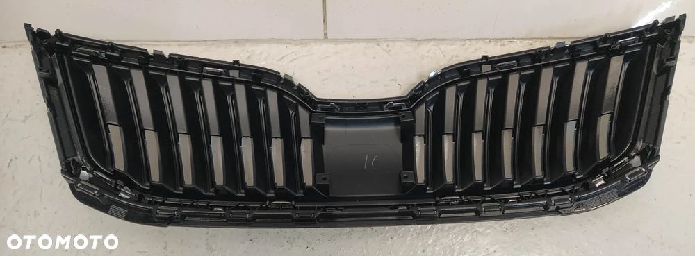 SKODA OCTAVIA III LIFT GRILL ATRAPA CHŁODNICY ORYGINAŁ - 7