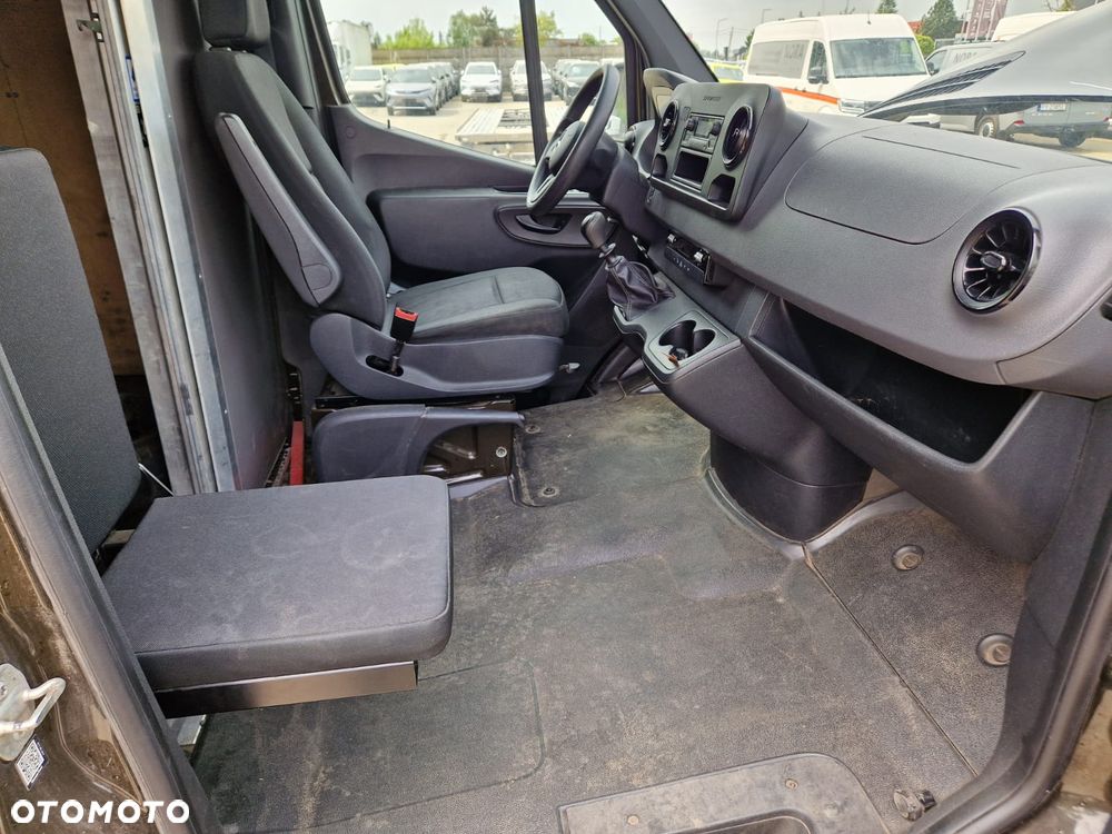 Mercedes-Benz Sprinter - 3