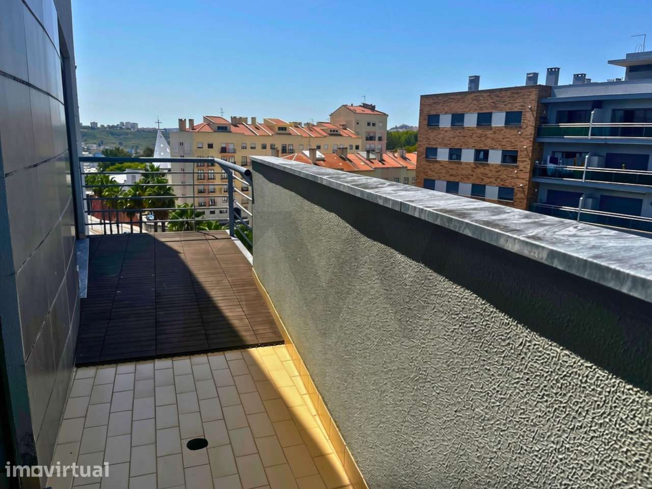 Apartamento T2 em Odivelas nas Colinas do Cruzeiro com estacionamento - Grande imagem: 3/18