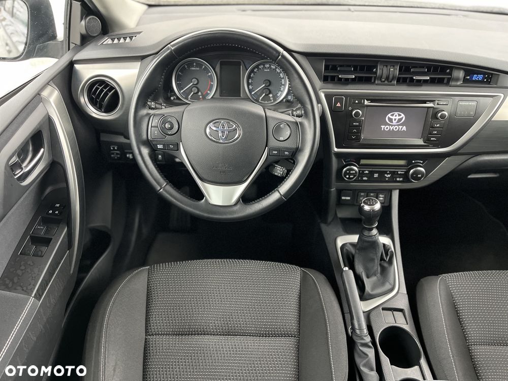 Toyota Auris 1.6 Valvematic Comfort - 19