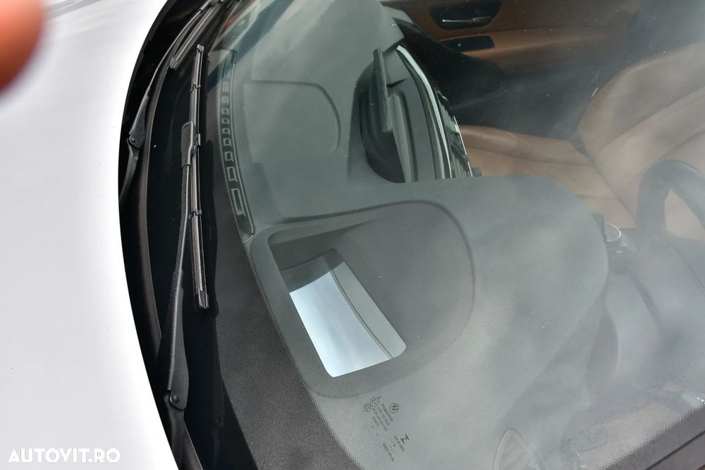 BMW Seria 3 320d Aut. Luxury Line - 19