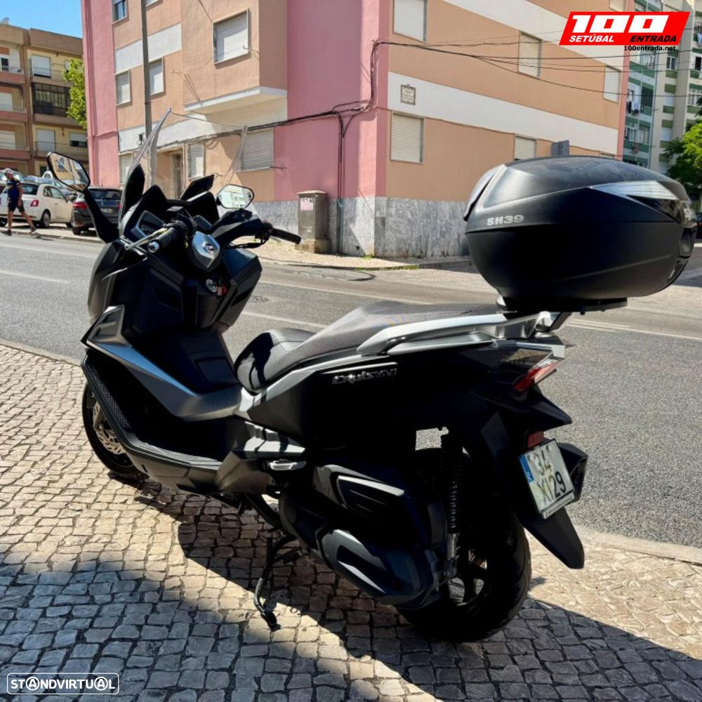 Sym Cruisym 300 - 27