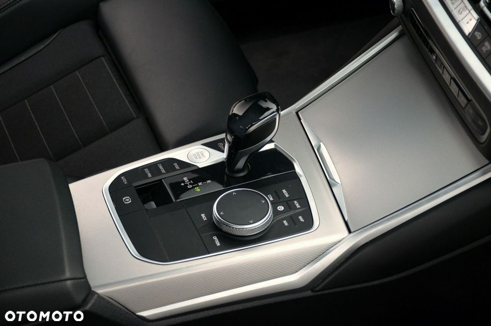 BMW Seria 3 - 16