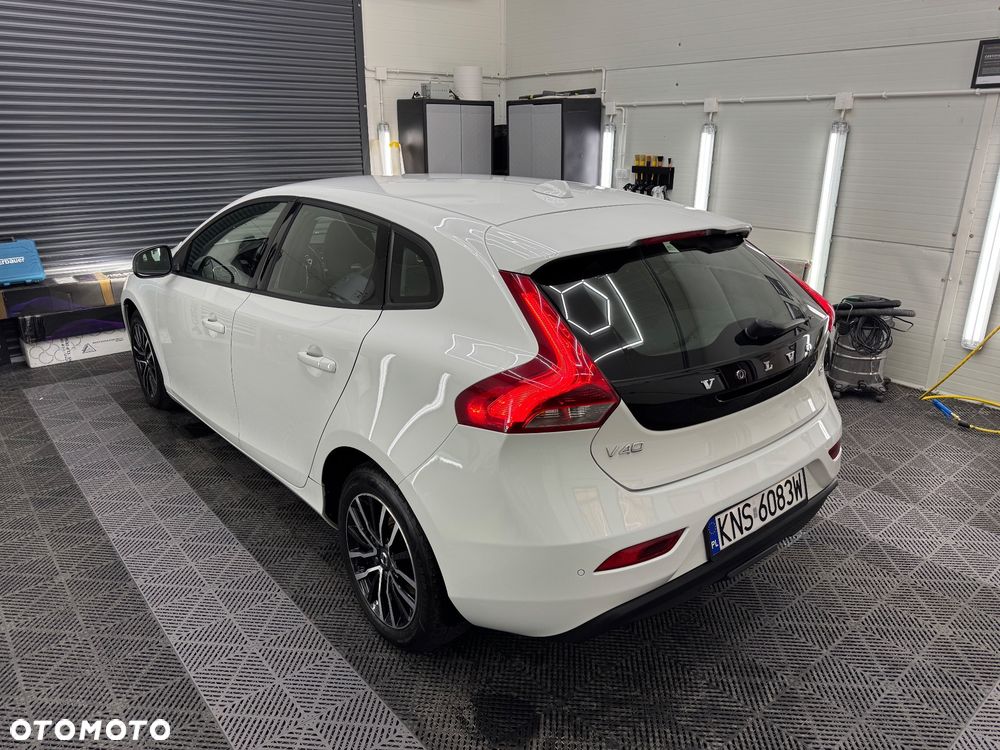 Volvo V40 T2 Geartronic Momentum - 6