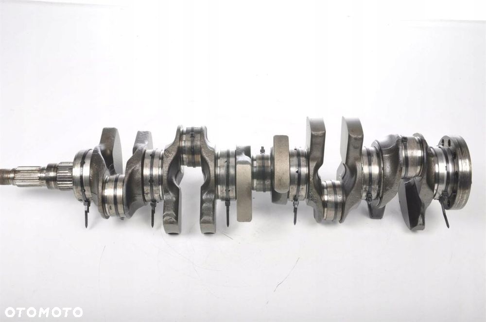 VOLVO C30 S40 II V50 2.0 D3 D5204T5 WAŁ KORBOWY - 1