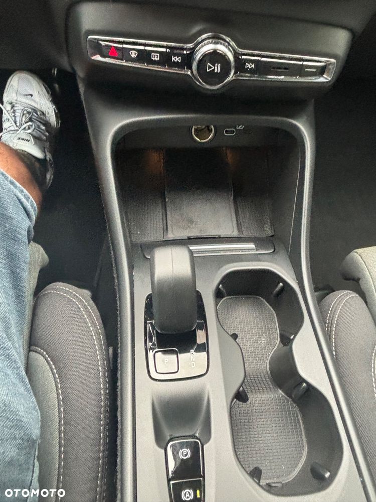 Volvo XC 40 B3 Core - 20