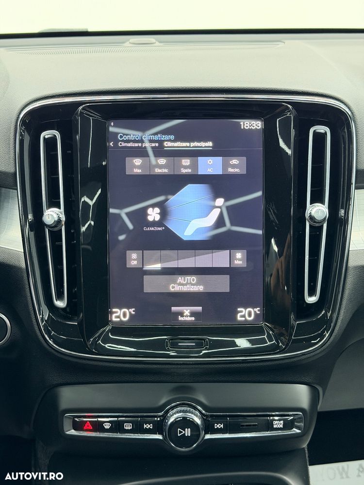 Volvo XC 40 D3 Momentum Pro - 32