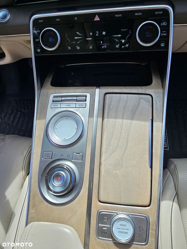 Genesis GV80 - 24